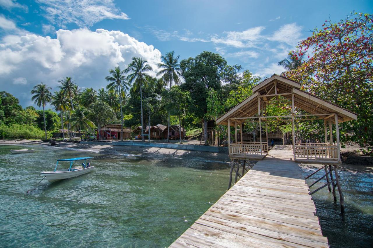 Pristine Paradise Dive Resort - Togean Islands, Una Una Pulau Unauna Екстер'єр фото