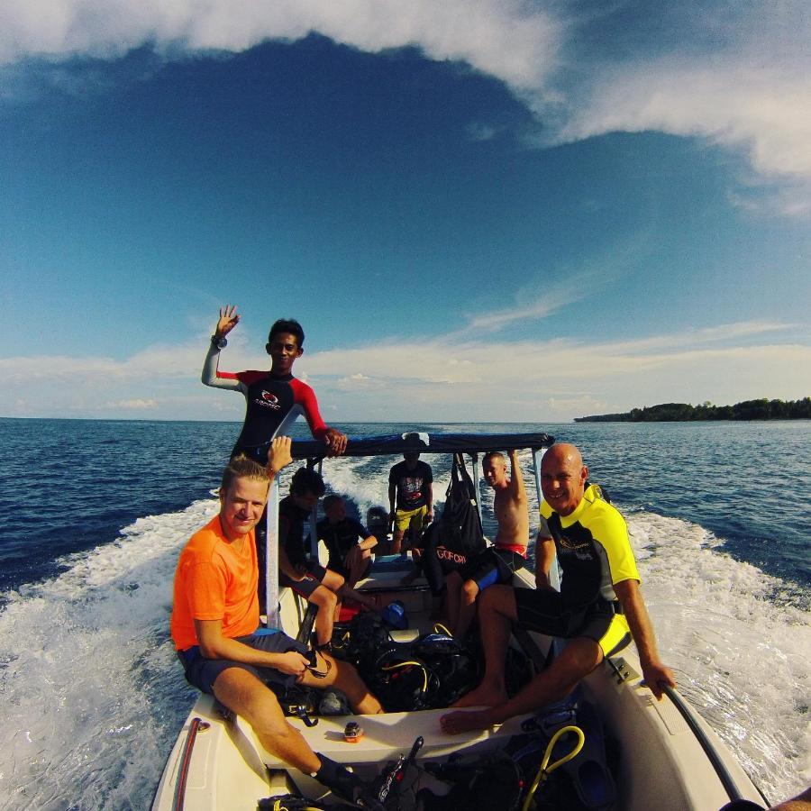 Pristine Paradise Dive Resort - Togean Islands, Una Una Pulau Unauna Екстер'єр фото
