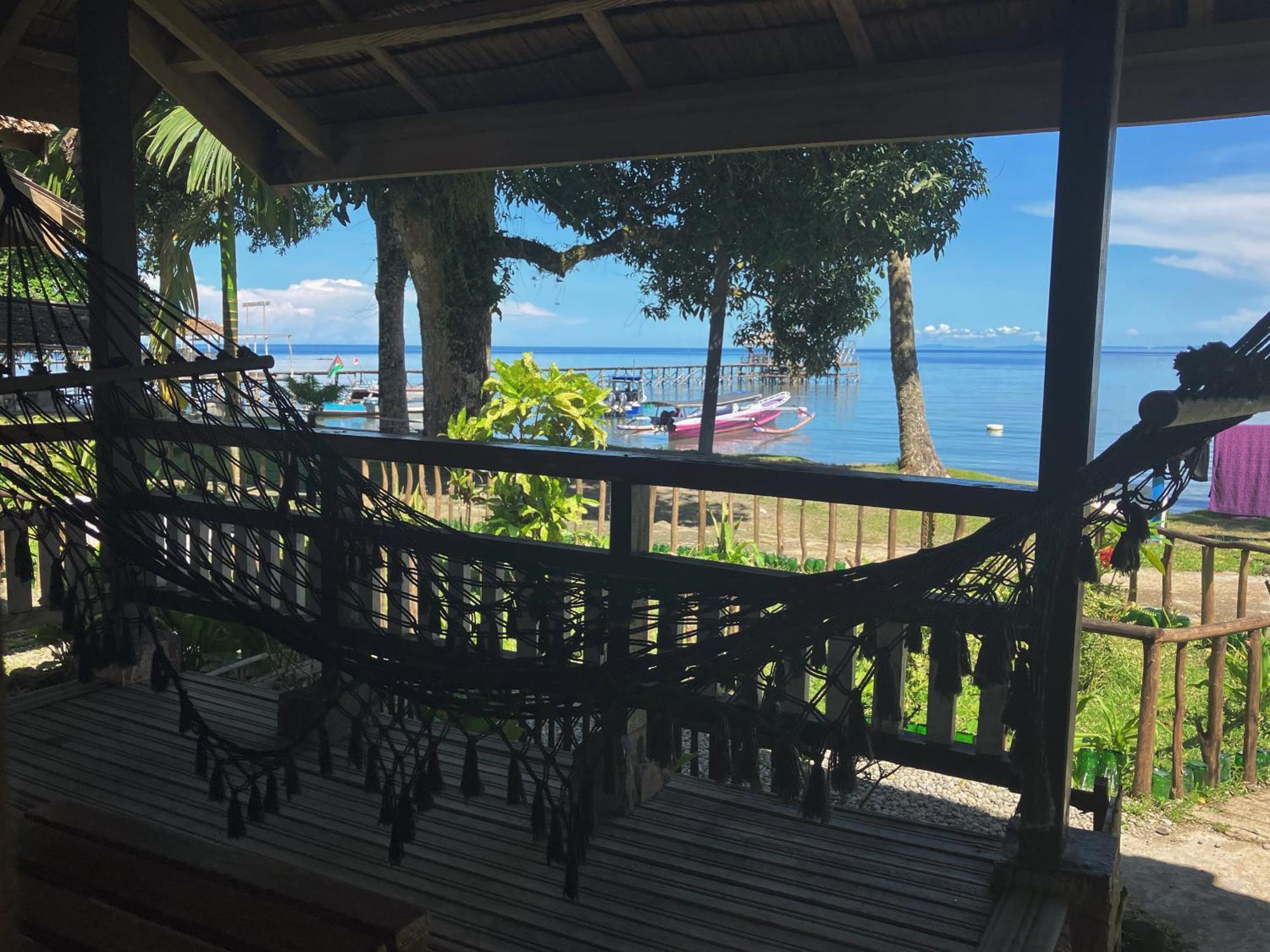 Pristine Paradise Dive Resort - Togean Islands, Una Una Pulau Unauna Екстер'єр фото