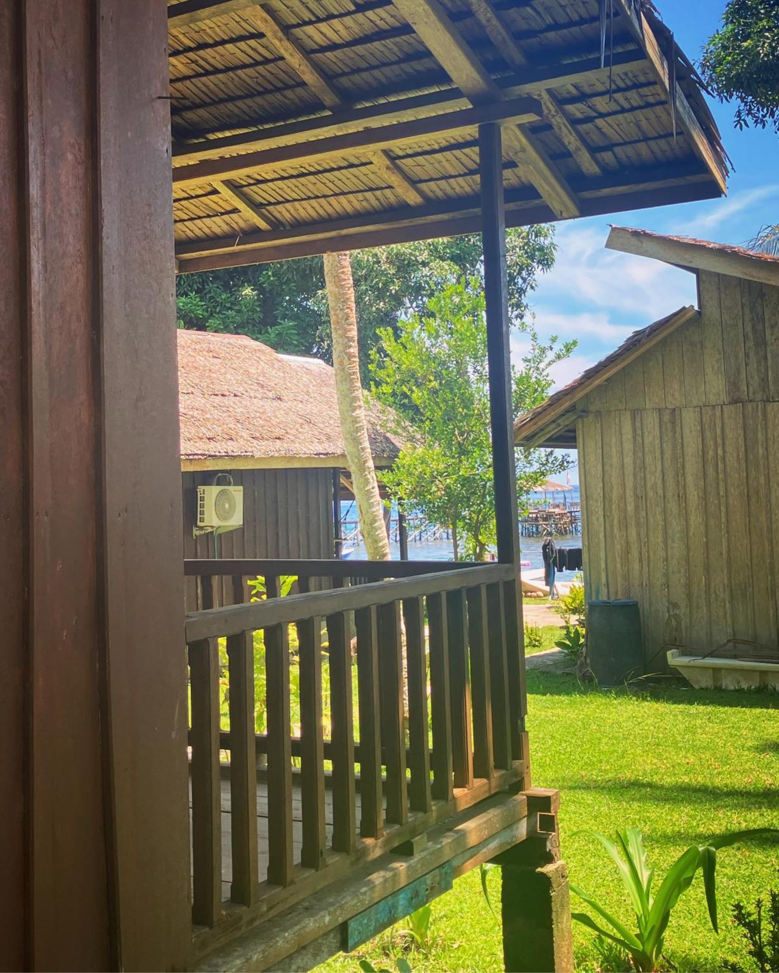 Pristine Paradise Dive Resort - Togean Islands, Una Una Pulau Unauna Екстер'єр фото