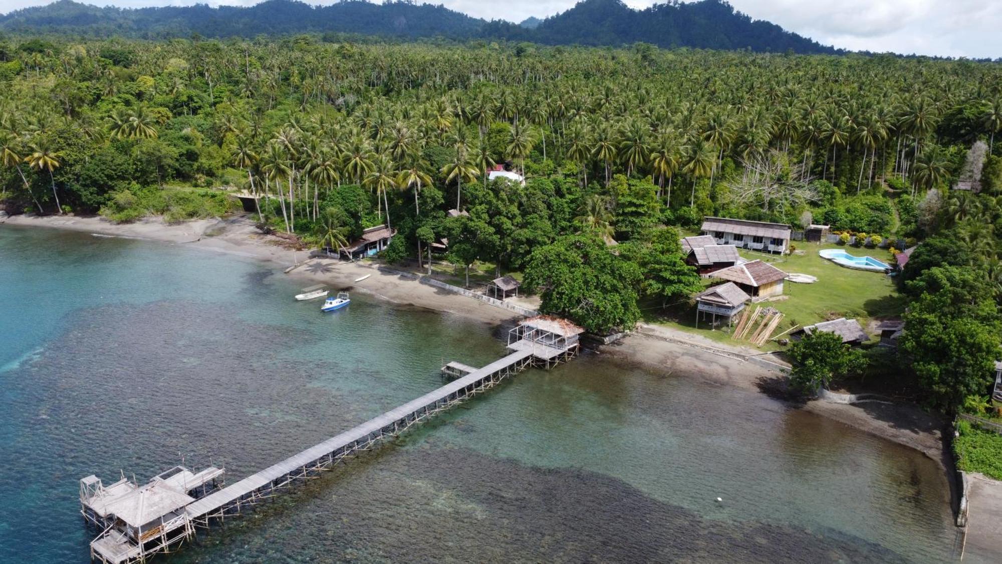 Pristine Paradise Dive Resort - Togean Islands, Una Una Pulau Unauna Екстер'єр фото