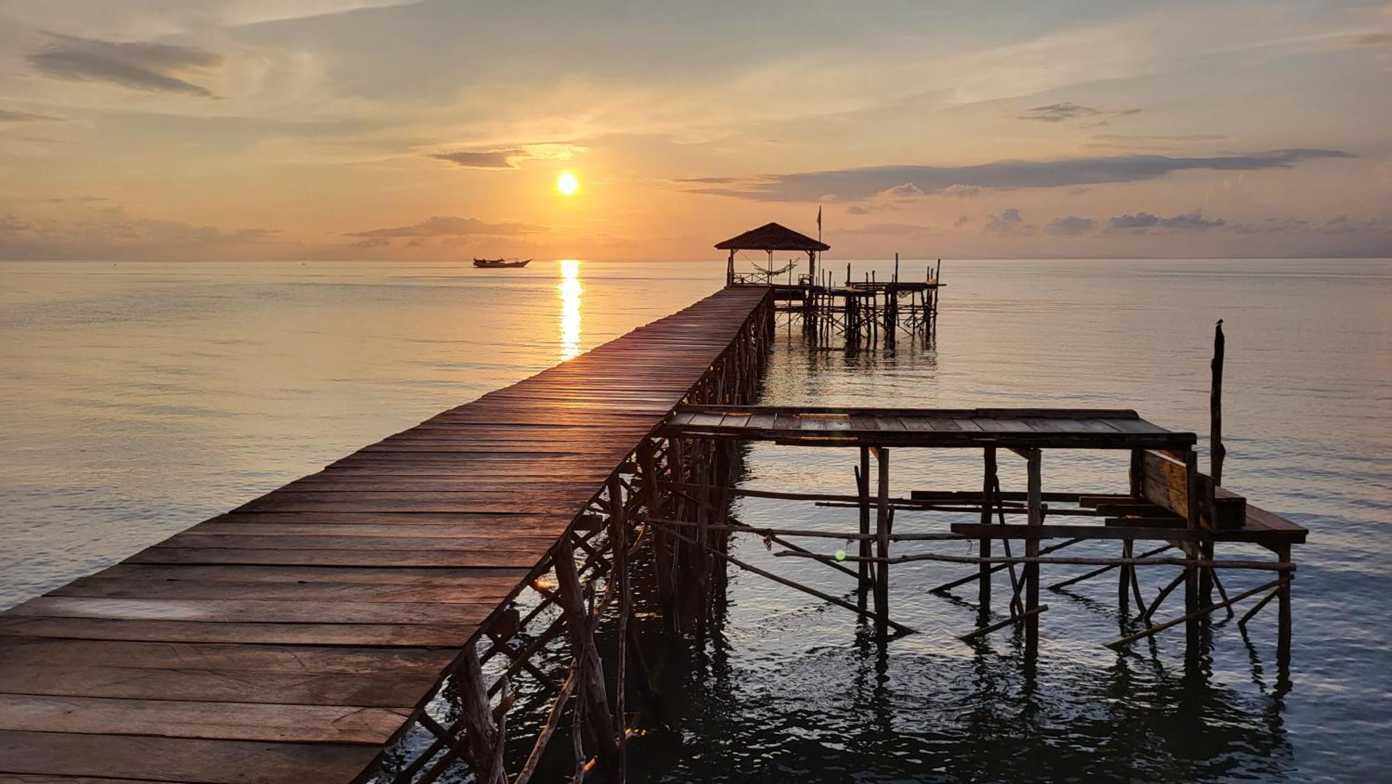 Pristine Paradise Dive Resort - Togean Islands, Una Una Pulau Unauna Екстер'єр фото