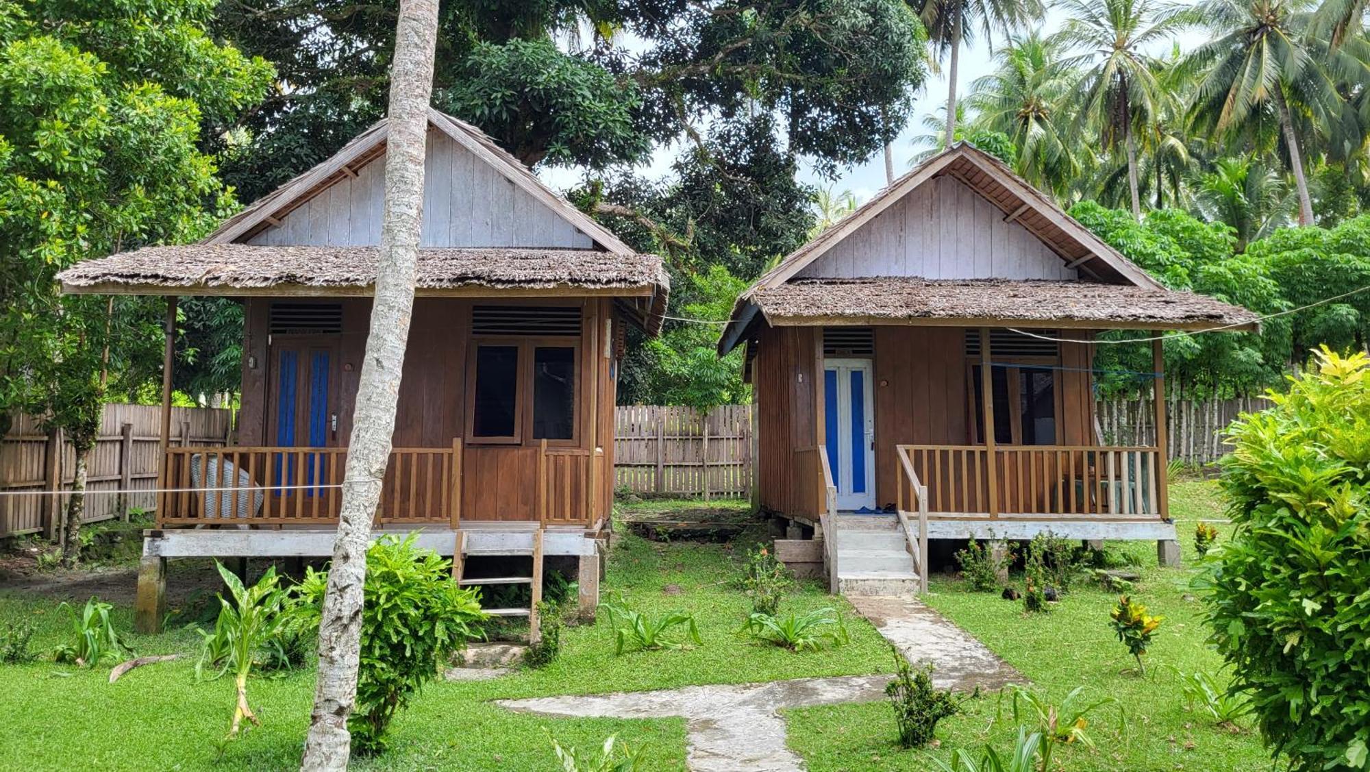 Pristine Paradise Dive Resort - Togean Islands, Una Una Pulau Unauna Екстер'єр фото
