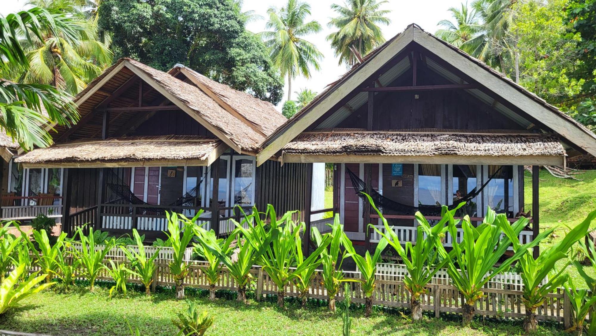 Pristine Paradise Dive Resort - Togean Islands, Una Una Pulau Unauna Екстер'єр фото
